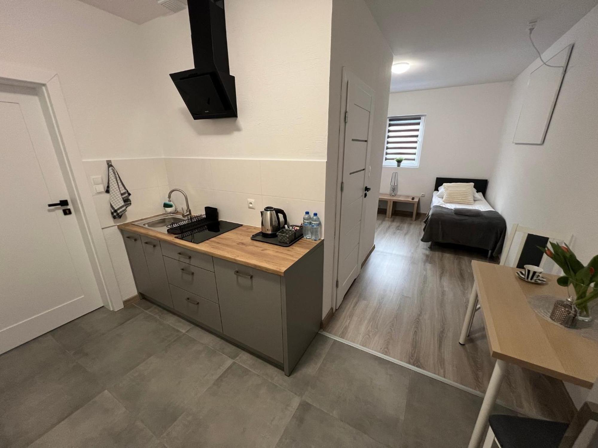 Hostel Adabet Kepno Kültér fotó